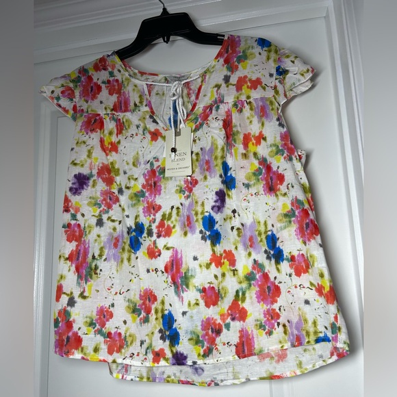 Hester & Orchard Tops - Hester & Orchard Colorful‎ Floral Women's Linen Blend Top